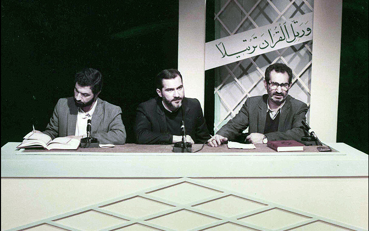 پرونده:مرحوم اربابی در کنار اساتید موسوی و خواجوی.png